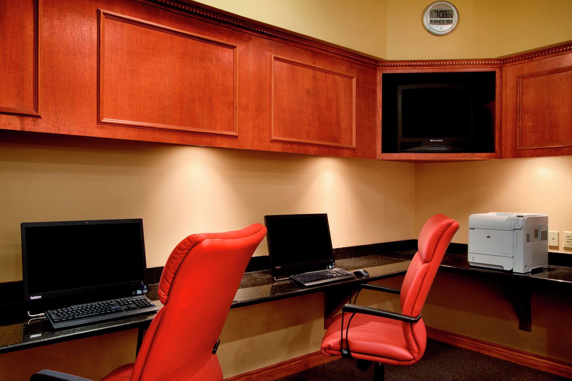 Embassy Suites By Hilton Greensboro Airport Buitenkant foto