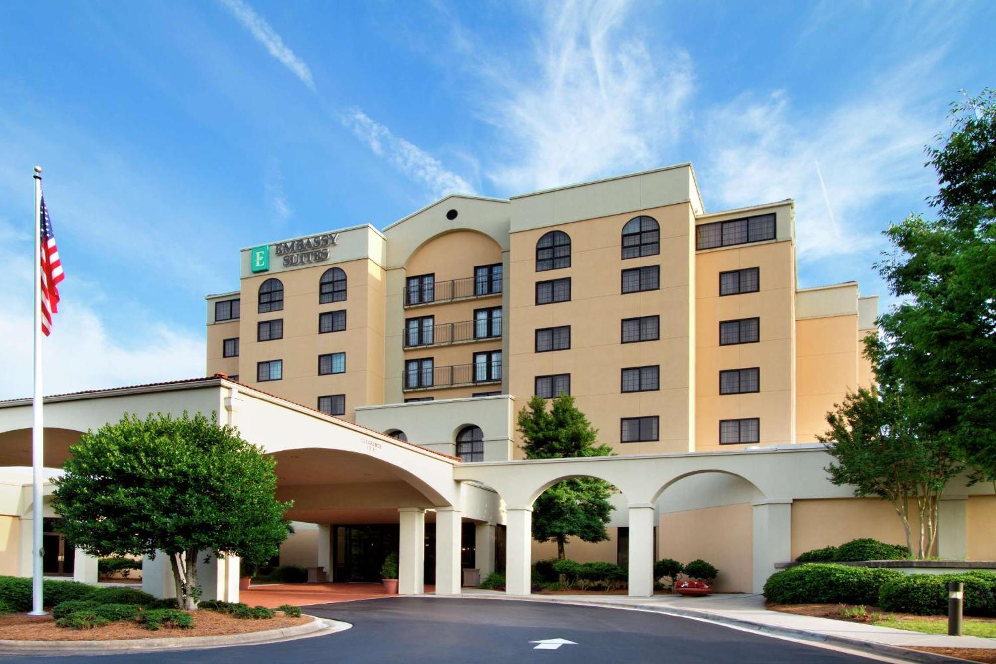 Embassy Suites By Hilton Greensboro Airport Buitenkant foto