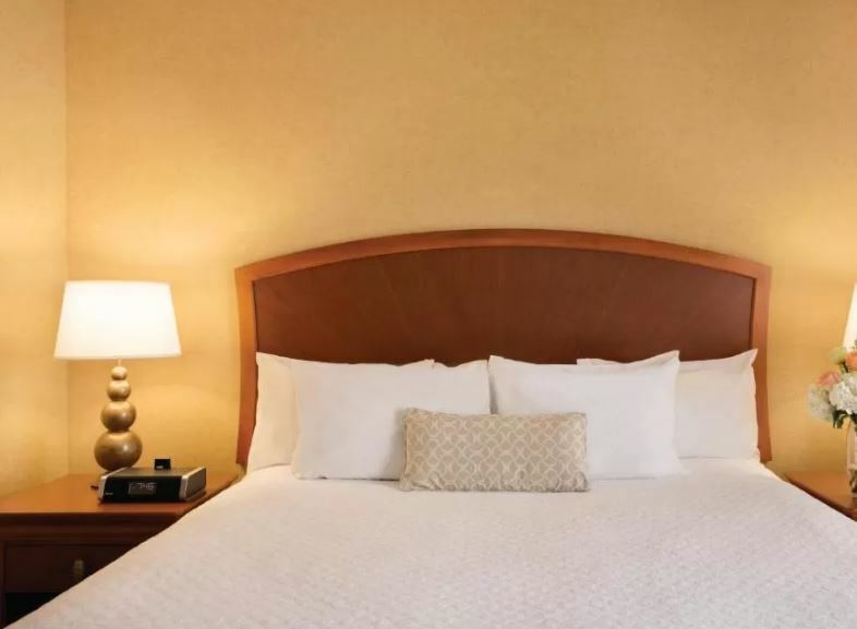 Embassy Suites By Hilton Greensboro Airport Buitenkant foto